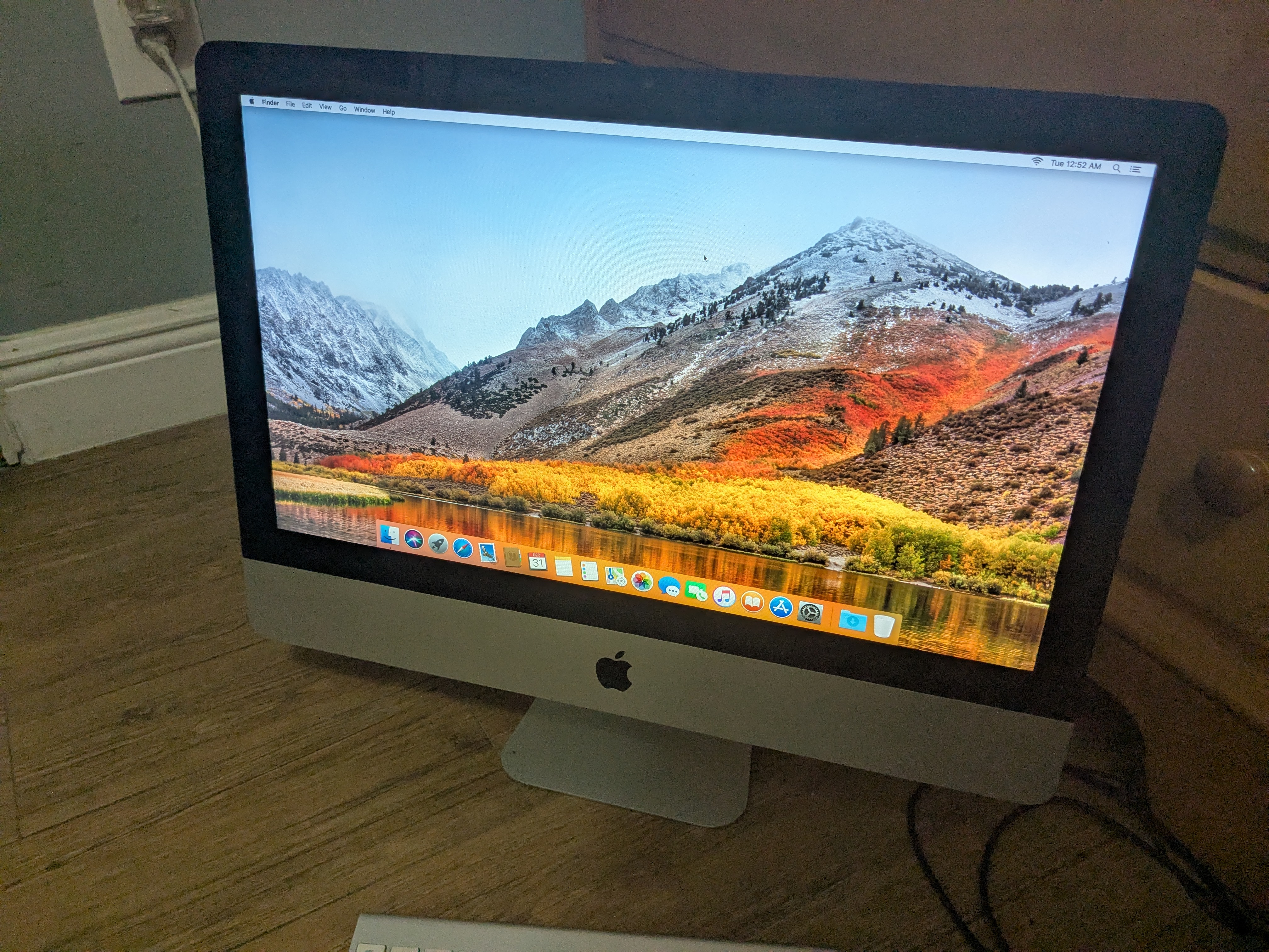 21.5'' Late 2009 iMac, Image date: December 29, 2024